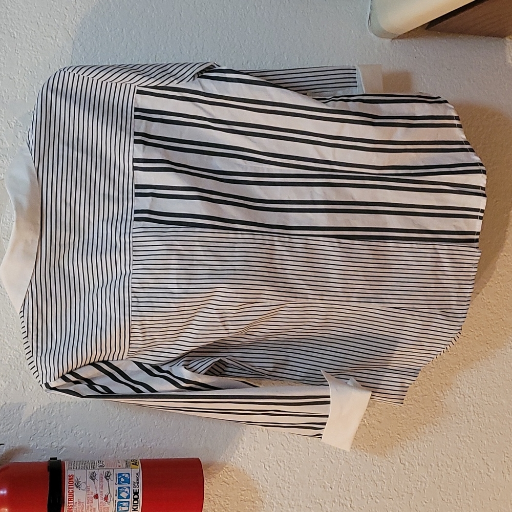 Stripped button up - Picture 3 of 4